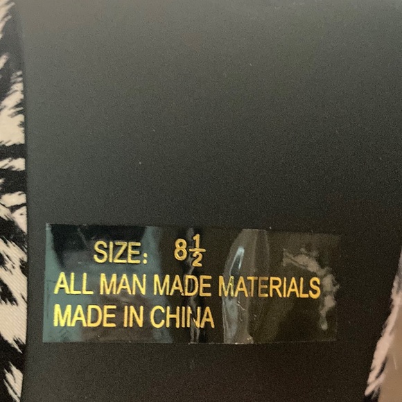 New Black and White Qupid Heels    Size 8.5 - Picture 7 of 8